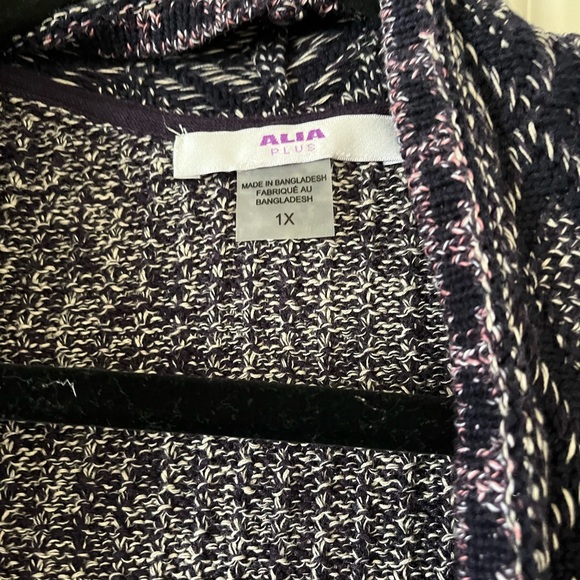 Brand new  long  fringed sweater jacket . - Picture 5 of 5